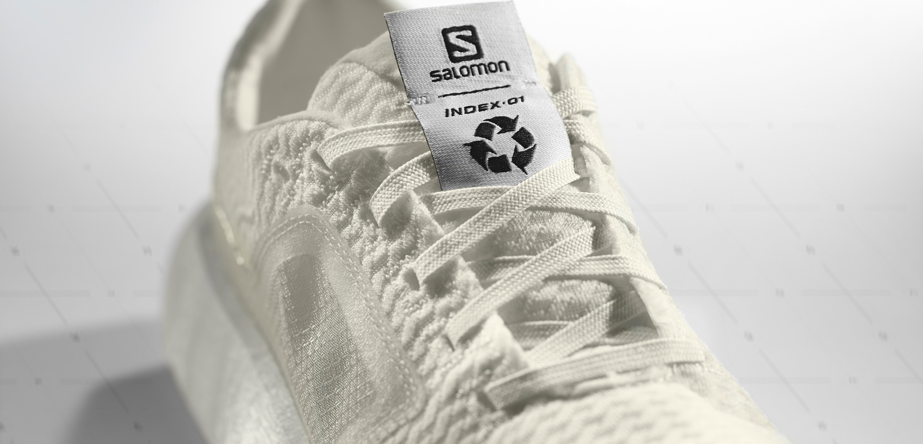 Nach 3 Jahren Forschungs- und Entwicklungsarbeit soll der Salomon Index.01 im Frühjahr 2021 als erster vollständig recycelbarer Schuh der Marke erscheinen.