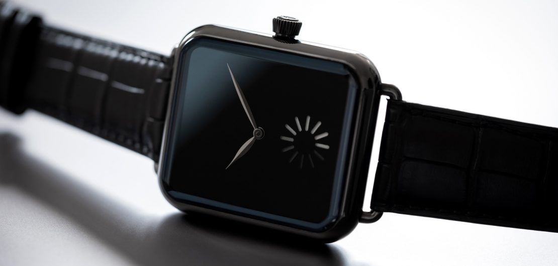 Optisch eine Smartwatch, in Wahrheit eine smarte mechanische Uhr: die Moser Swiss Alp Watch.