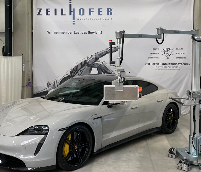 Mit dem Hebelift ZH hat Zeilhofer eine innovative Lösung zum Heben schwerer Gegenstände für die Logistikbranche vorgestellt, welche in puncto Flexibilität und Beweglichkeit neue Maßstäbe setzt.
