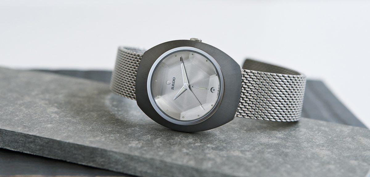 Als die Rado DiaStar vor 60 Jahren vorgestellt wurde, passte sie gut zum Zeitgeist. 2022 wird die erste kratzfeste Uhr der Welt neu aufgelegt. Foto: © Rado