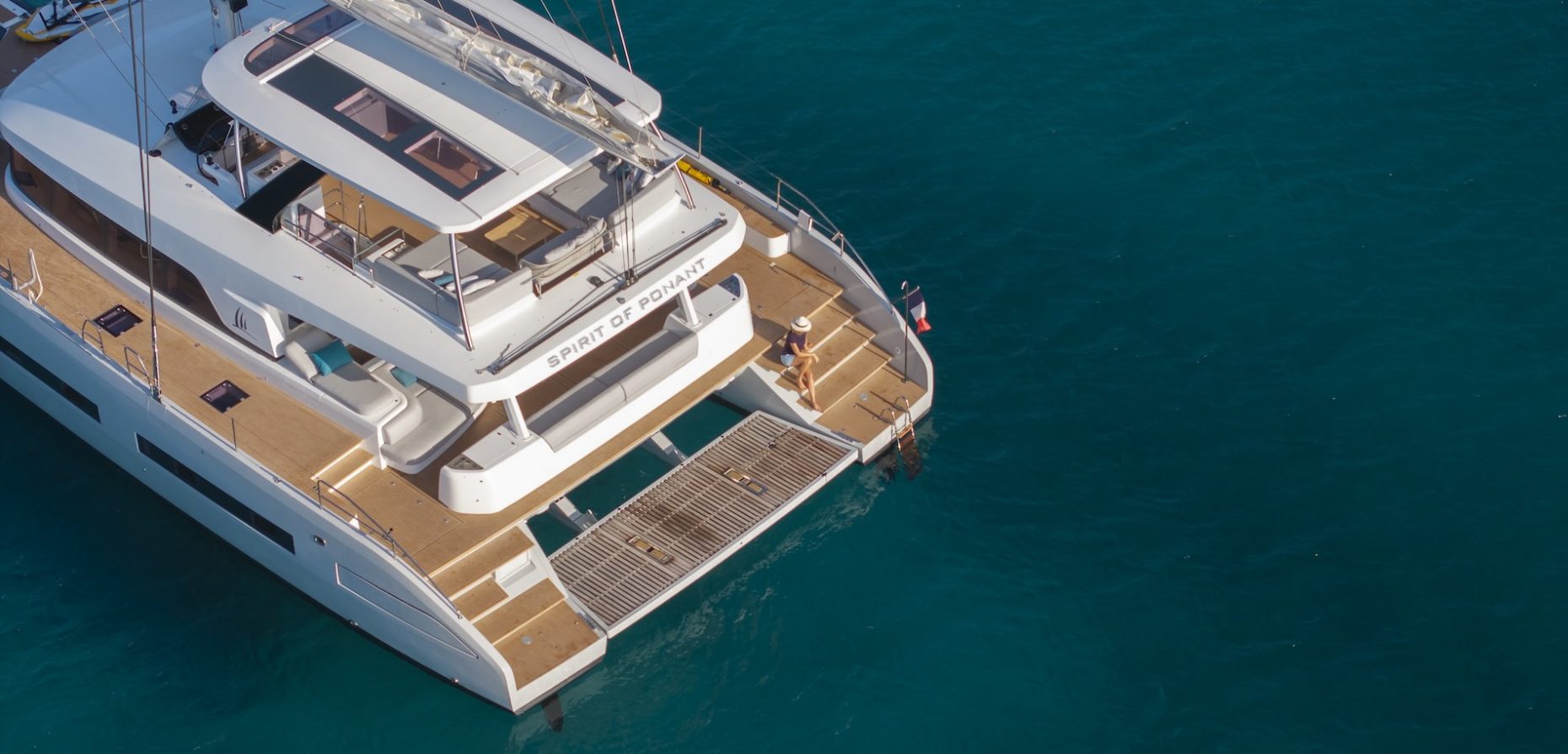 Als „ultra-individuell“ bezeichnet Ponant sein Angebot exklusiver Segelreisen, die französische Lebensart und einen maßgeschneiderten Service vereinen. Foto: © PONANT – Julien Champolion / polaRYSE