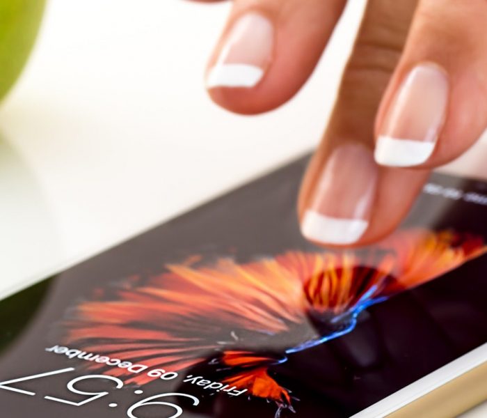 Smartphone-Nutzung; Symbolbild zum RGBMAG-Artikel von Martin Ostermeier: Schöne neue Mobilfunkwelt: 5G für Verbraucher