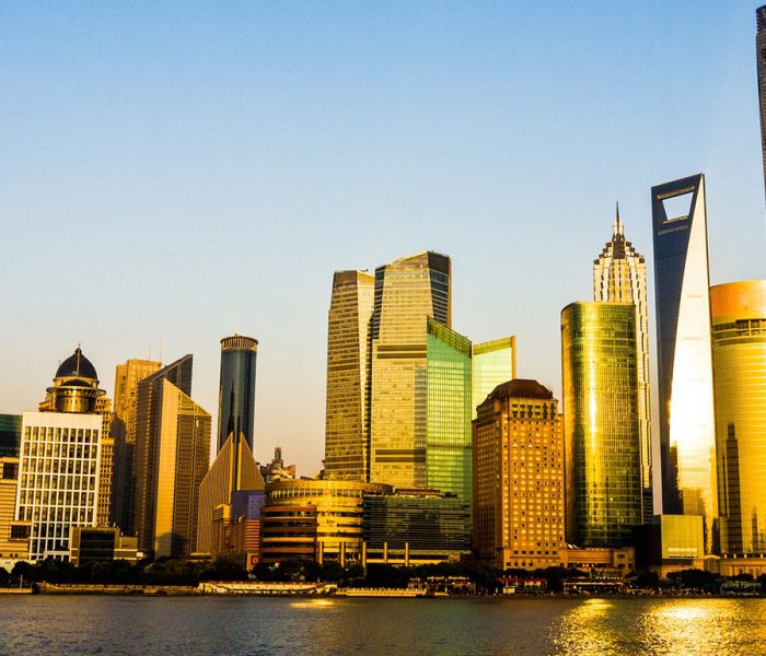 Skyline von Shanghai – Illustration des RGBMAG-Beitrags: Vom Kopisten zum Trendsetter: Digitale Weltmacht China